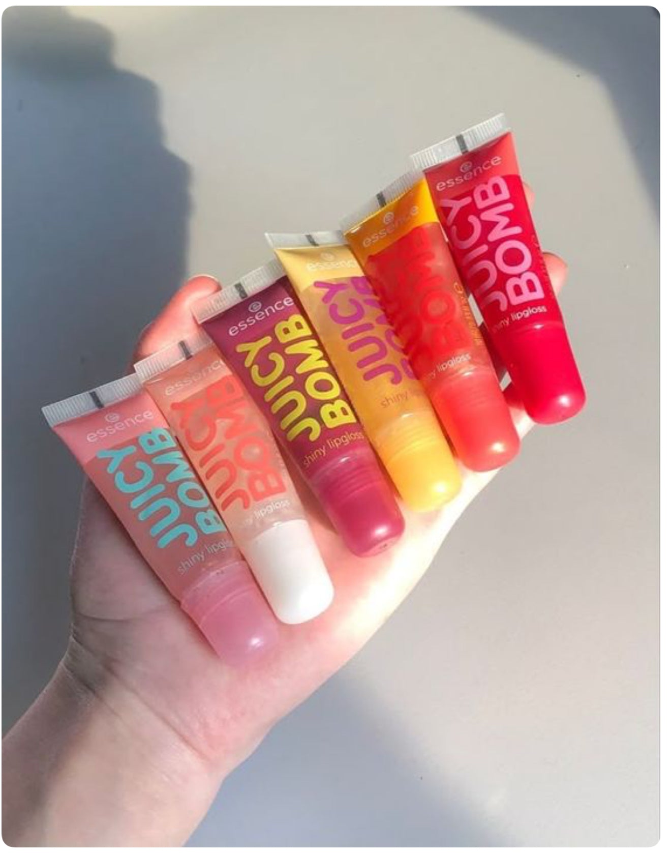 Essence Juicy Bomb Shiny Lip Gloss 10ml